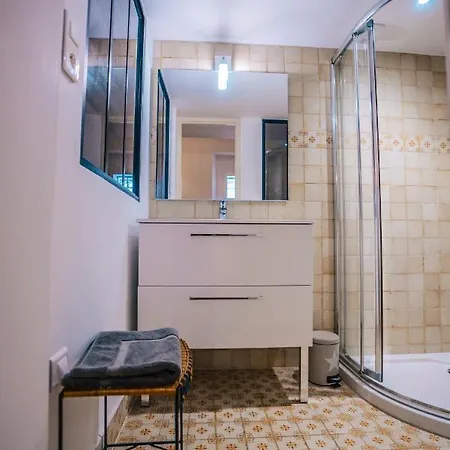 Superbe Maison De Village-piscine-idéal Famille