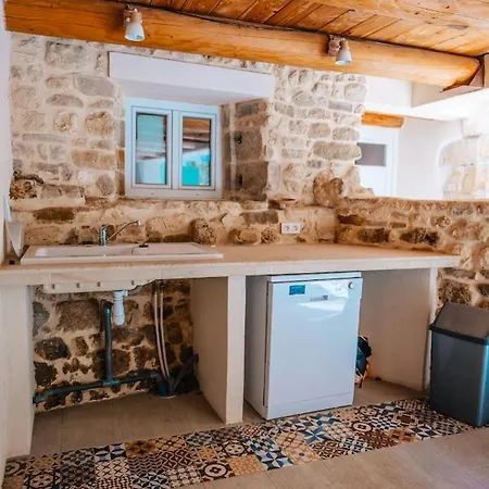 Holiday home Superbe Maison De Village-piscine-ideal Famille *