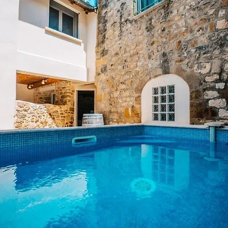 Superbe Maison De Village-piscine-ideal Famille Holiday home