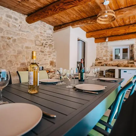 Superbe Maison De Village-piscine-ideal Famille Holiday home Bourdic