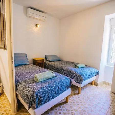 Holiday home Superbe Maison De Village-piscine-ideal Famille *