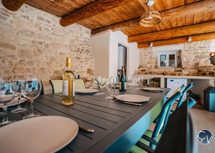Superbe Maison De Village-piscine-ideal Famille Ferienhaus Bourdic